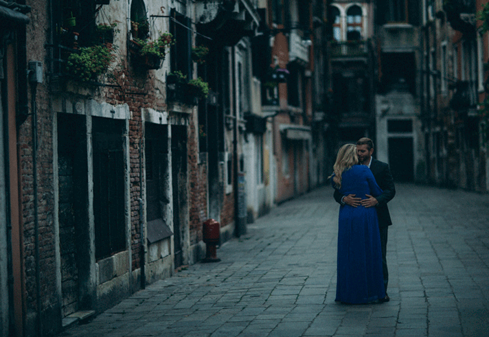 engagement photographer in Venice