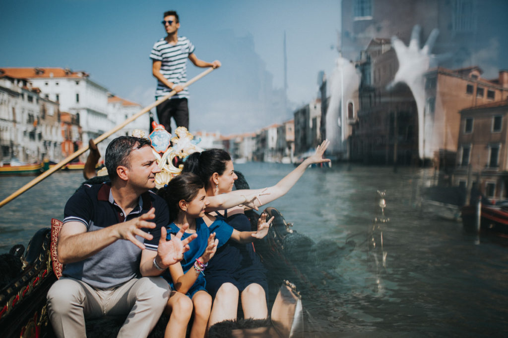 family photographer in Venice, Italy