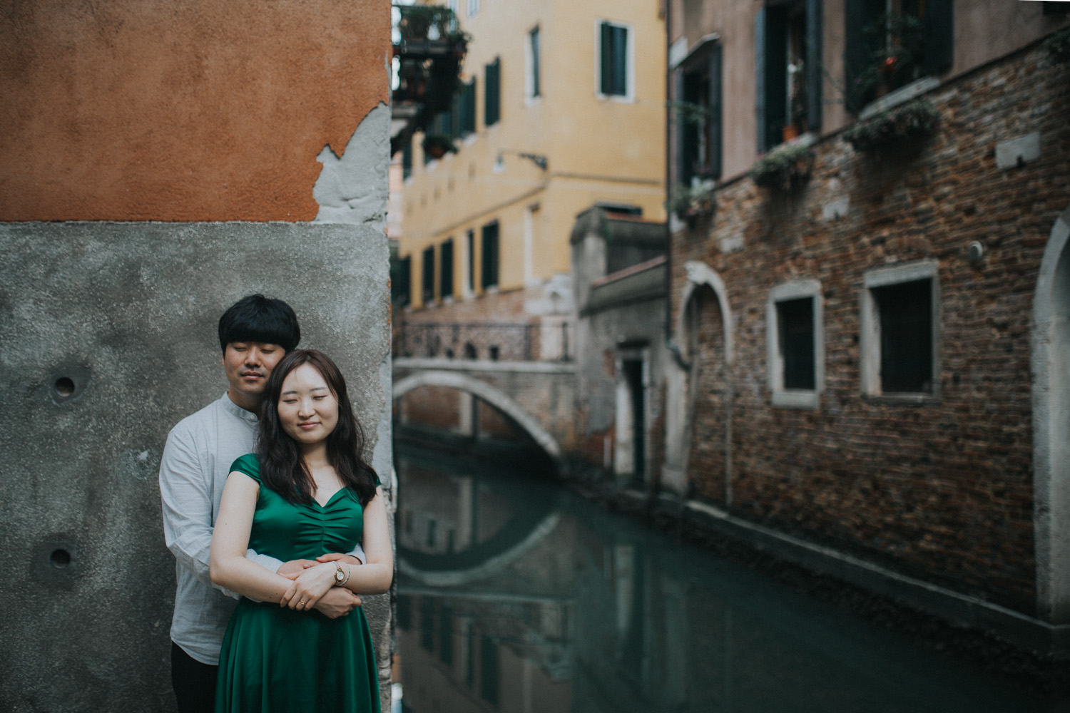 honeymoon in Venice photographer canal
