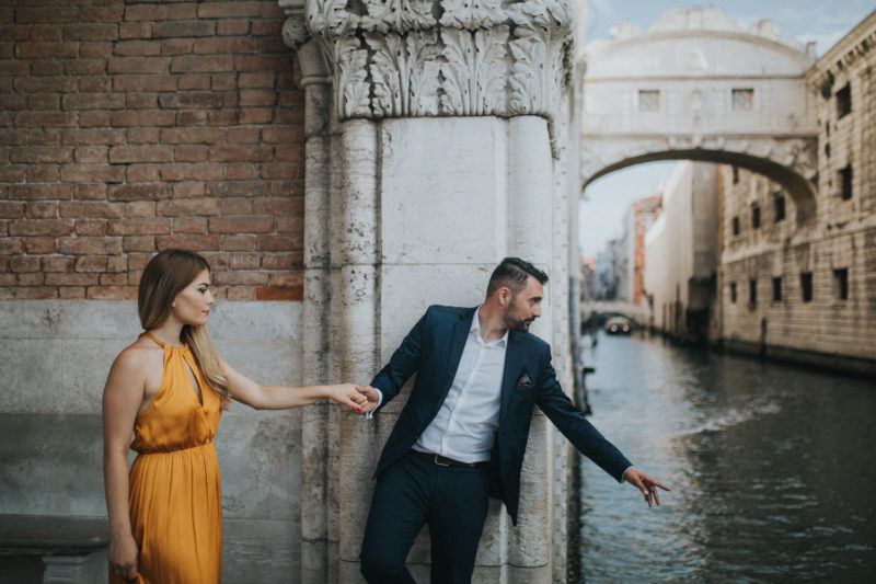 Tugba had no idea - proposal photoshoot in Venice with Luka Mario