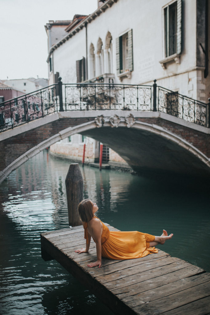 proposal photoshoot in Venice, Italy by Luka Mario - photographer in Venice