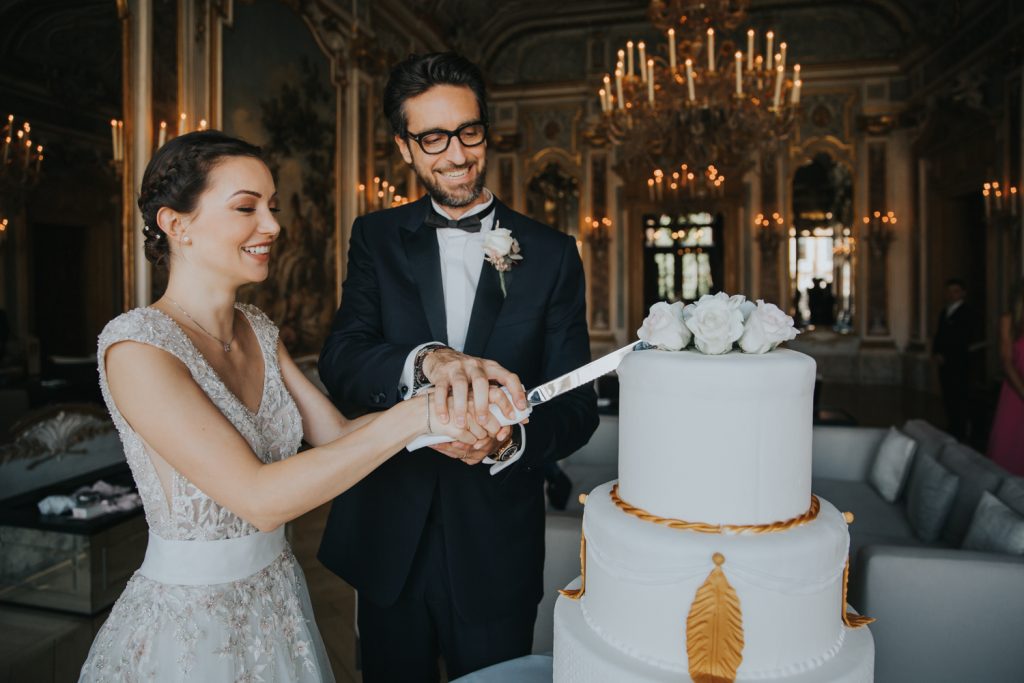 wedding cake cutting, Venice, Italy