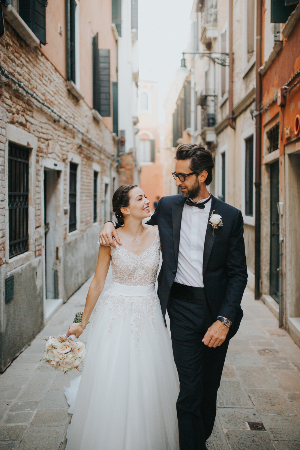 just married on Venetian streets 