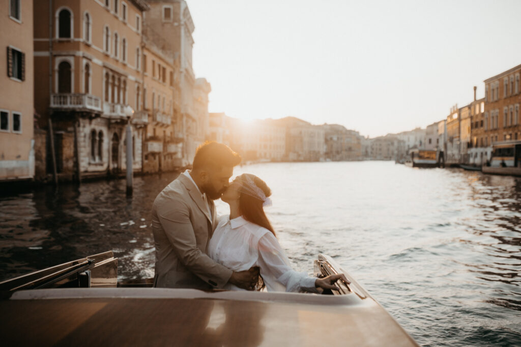 Grand Canal sunrise luxury water taxi pre wedding shoot in Venice